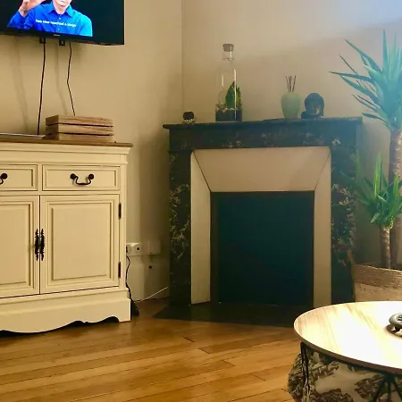 Apartment Myraba - Hypercentre - Proche Thermes & Parcs