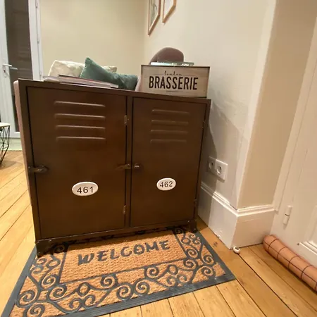 Myraba - Hypercentre - Proche Thermes & Parcs דירה וישי